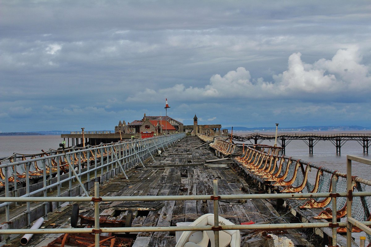 thevicsoc's tweet photo. #Weston’s Birnbeck Pier, only pier with an island, on our endangered buildings list #TopTen15 http://t.co/5GivYlOPgU http://t.co/VVHOTOJoCg