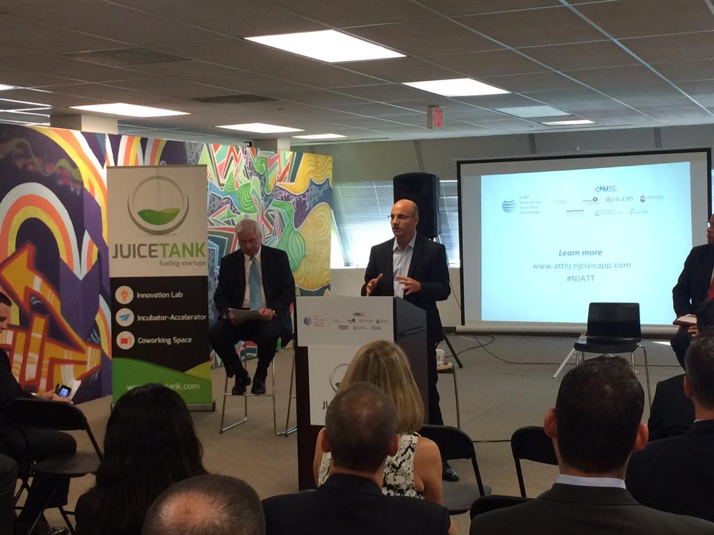 WeAreTechUnited's tweet photo. Our CEO @JamesBarrood speaking about #techtalent here in #nj @JUICETANK @ATT #NJATT #hackathon http://t.co/8T8xkf2ukz