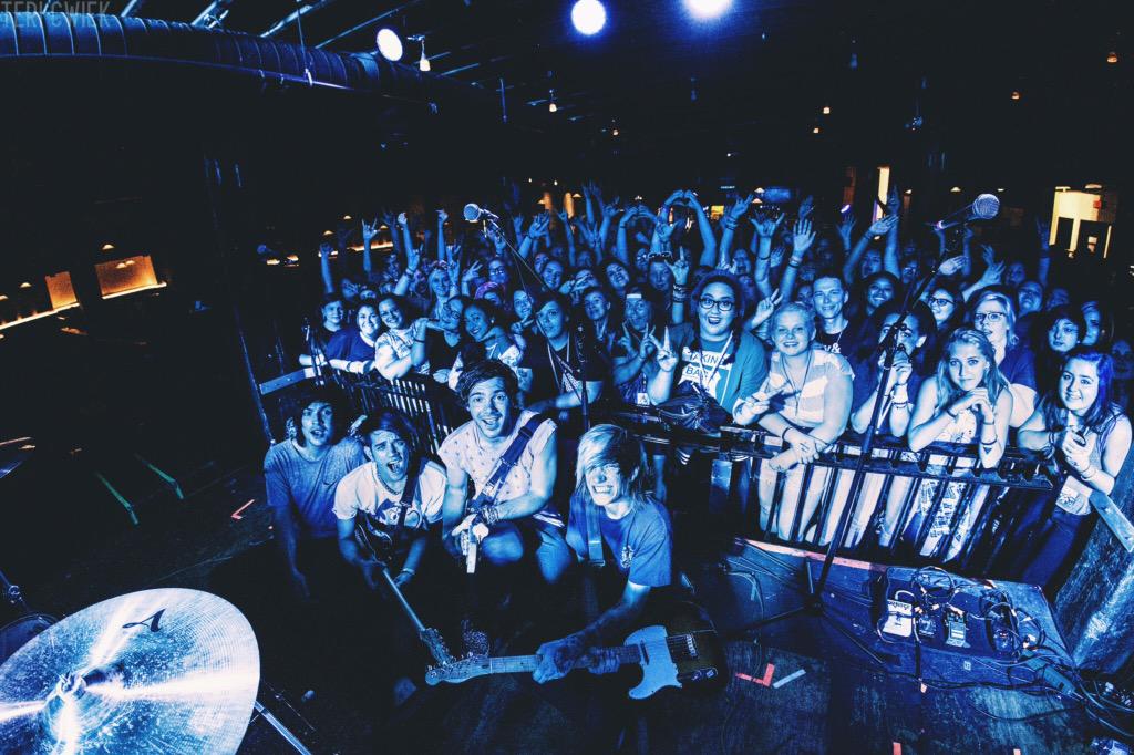 7MIHband's tweet photo. Richmond was a very sweet day. Thx for spending your Monday with us &amp; @SetItOff. Hope to see ya soon! 📷: @tericwiek http://t.co/sRZeuFBQHF