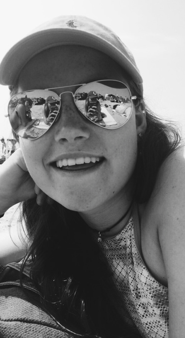 marygilbert66's tweet photo. @quxnsea happy birthday babe! Have the best day ever miss u lots n lots xoxo http://t.co/o1zRuPEf0s