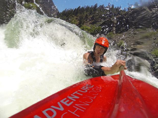 S4Suncare's tweet photo. rock, kayak, rapids #thatwasclose #Nevada #greatoutdoors #travelNevada #PurePhysical #adventure http://t.co/l1b5kHWvnH