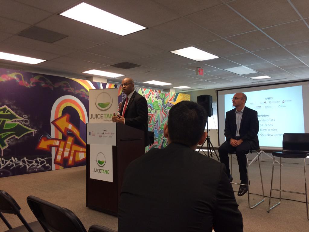 WeAreTechUnited's tweet photo. @Vets4Warriors talking about their work saving lives for #veterans here in #nj &how this challenge can help #NJATT http://t.co/KAwaoeCBdd