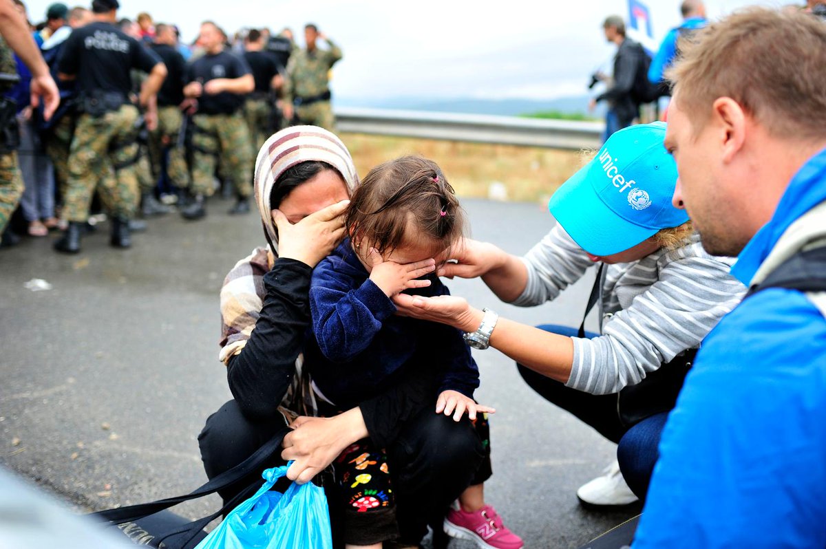 campus_UNICEF's tweet photo. Impresionante post: Sonia Moreno, de @Campus89Cadiz y su experiencia apoyando a refugiados http://t.co/LaVJH0ZwXq http://t.co/Gp5NlJC701