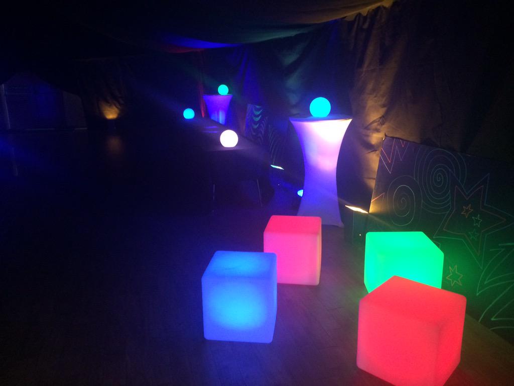 eventplanneruk's tweet photo. #LEDfun with @DanielLayevents in #Canterbury last weekend #LEDcubes #LEDspheres #80sFun http://t.co/QDBwBRwIfv