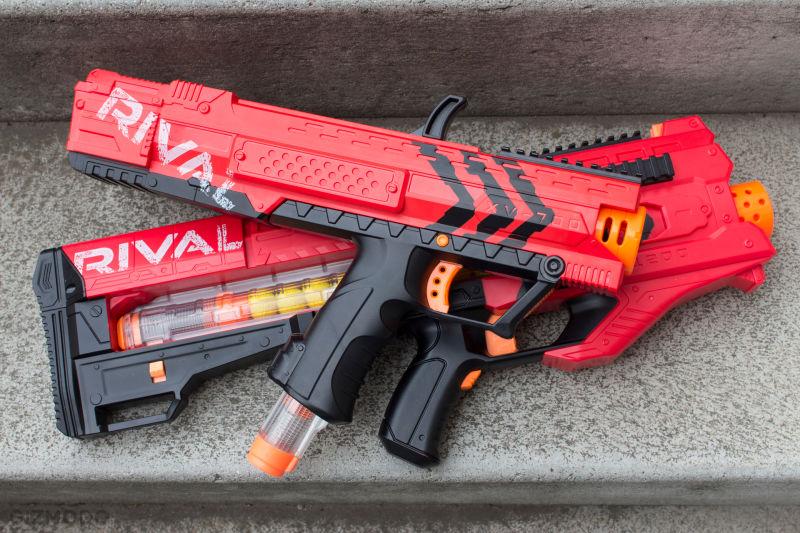 GizmodoReviews's tweet photo. We reviewed Nerf's most advanced blasters yet: the 70MPH Nerf Rival Apollo and Rival Zeus. http://t.co/8HRIGsDchy http://t.co/g7oJUUuTu9