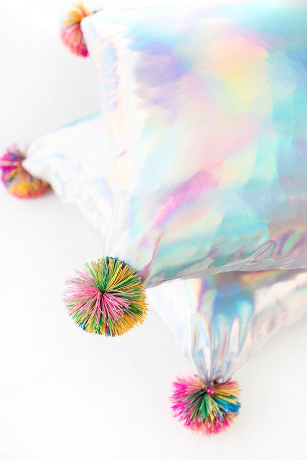 Forever color! These #DIY Koosh Ball Pillows via <a href="/StudioDIY/">Kelly Mindell</a> are AMAZING! buff.ly/1Jafl3J
