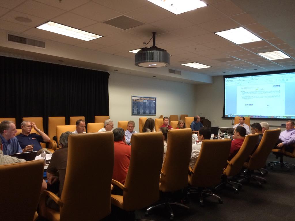 jimthomas1's tweet photo. Working with an impressive leadership group planning their digital content future. #NPGDigital http://t.co/bKeBRzPRYa