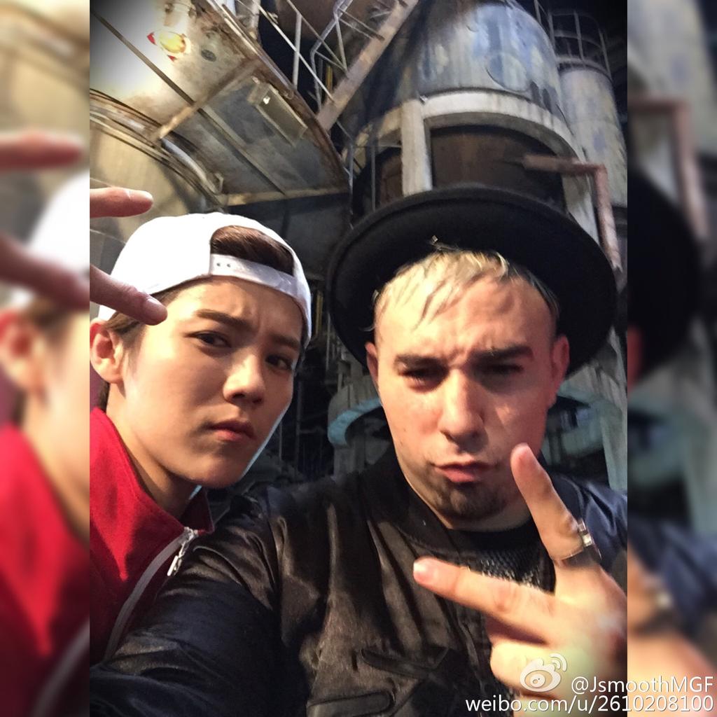 420millisec's tweet photo. 150916 JsmoothMGF weibo update with #Luhan #루한 #鹿晗 ⚡❤❤❤❤ http://t.co/chQzqQx9DF