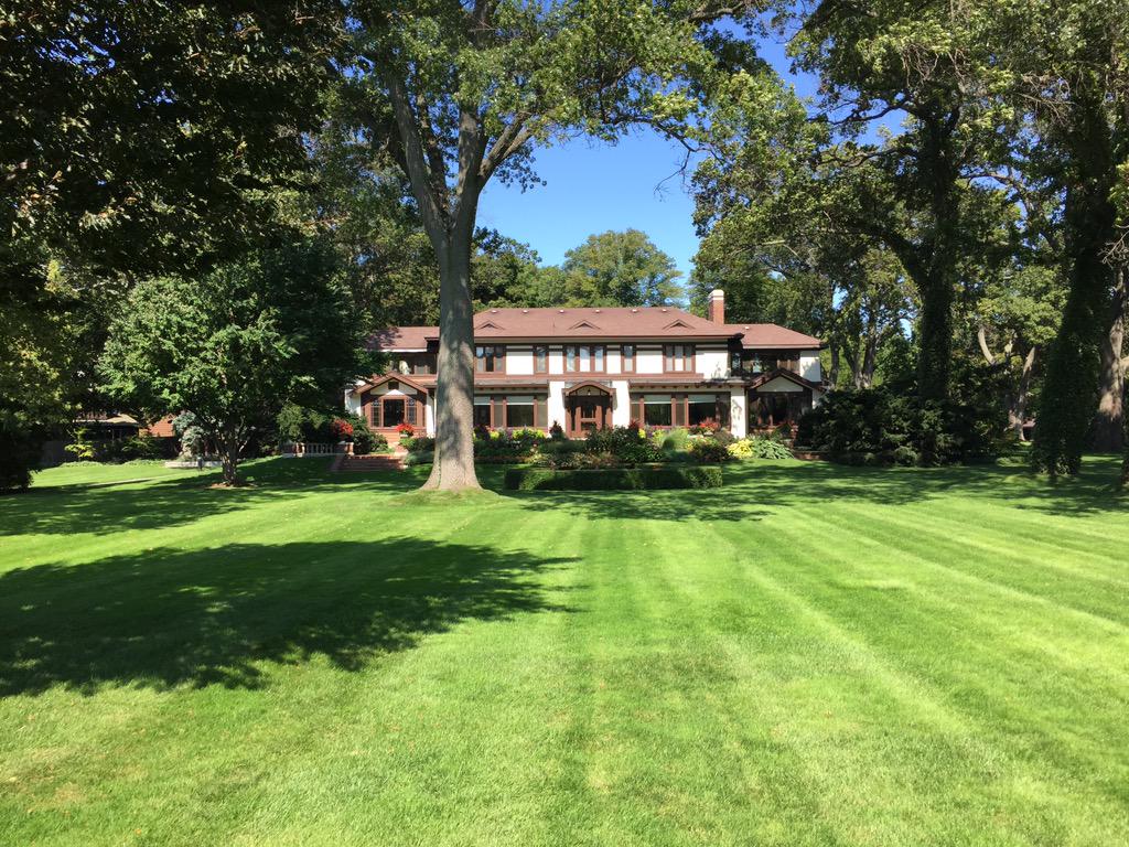 koyota93's tweet photo. At the Herman Miller Marigold Lodge for #smbbootcamp #stayoutofthesmokeroom #wheressmartboard #pivotinteriors http://t.co/CvCiy5QAhQ