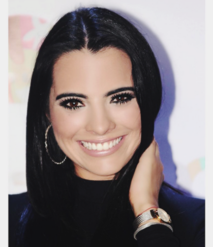 ScarGruberArg's tweet photo. @ScarletGruber ✨a smile😀😘💗 http://t.co/W47TXBnMxV