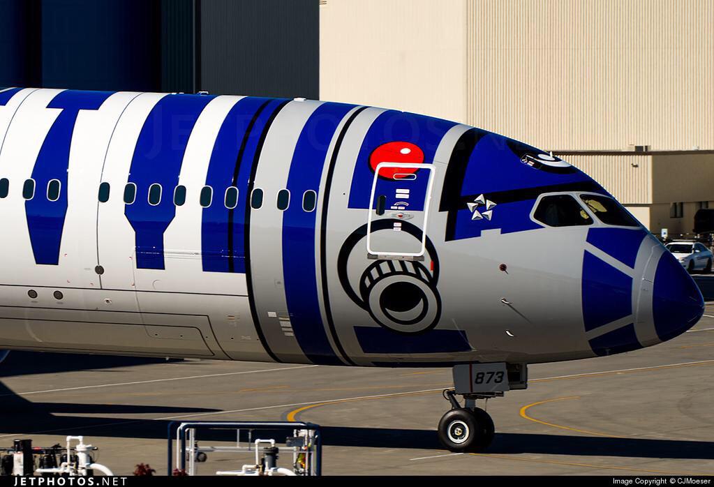flightradar24's tweet photo. ANA's R2-D2 is in the air. http://t.co/CfIrYOVrxh http://t.co/kioGFE3e3A