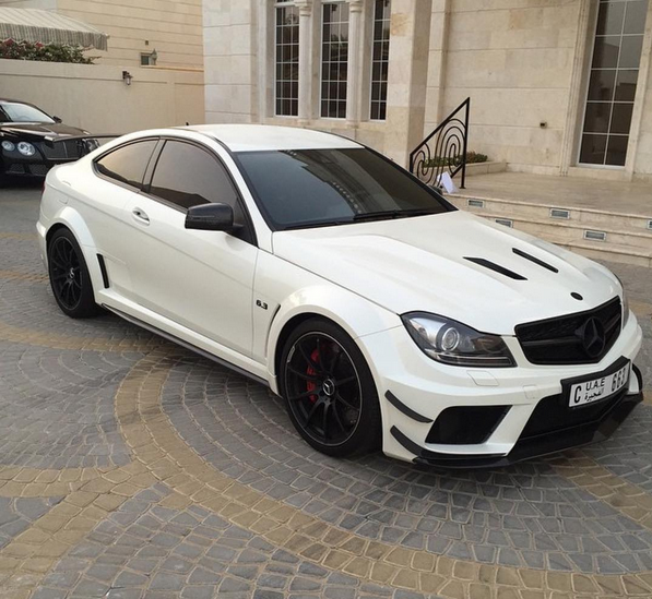 CarSwapMe's tweet photo. White Mercedes C63 💀 http://t.co/kdWWvA2gVy