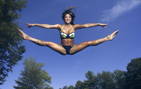 ?RT @headrushbrand: The sky's the limit with our beautiful #WCW @AriannyCeleste. #ChosenFew http://t