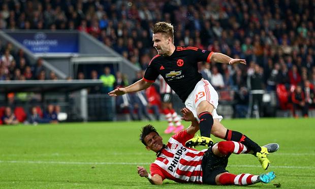 therefsite's tweet photo. Should Hector Moreno's tackle on Luke Shaw have resulted in a red card from referee Nicola Rizzoli? http://t.co/N2axvdR9Xm
