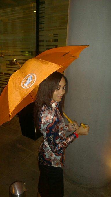 JuicyAds saving the day @XBIZ Summit with our #sexy #umbrellas just in time for the London rain outside<a class="tags" href="/tag/xbiz">@xbiz</a><a href="/tag/sexy"class="tags"><span>#sexy</span></a><a href="/tag/makeitrain"class="tags"><span>#makeitrain</span></a><a href="/tag/umbrellas"class="tags"><span>#umbrellas</span></a>