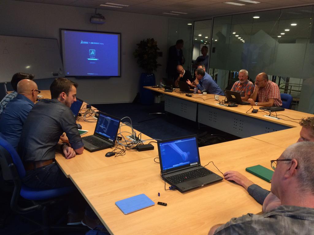 FredFqn's tweet photo. First CATIA 3DEXPERIENCE Users hands-on session in Benelux with NLCUA - great feedbacks http://t.co/fuFkiEKZUN