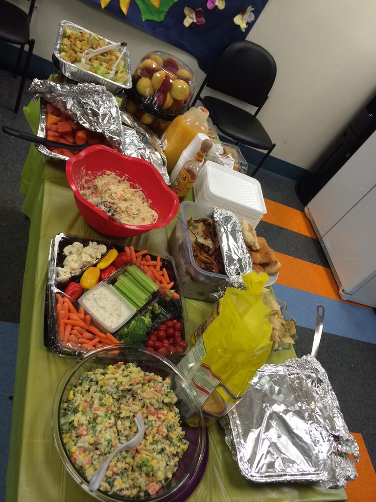 msa1reseda's tweet photo. Many thanks to the generous parents who brought the delicious treats for our staff!
#warriors #msa1 http://t.co/CvD7IWDcK7