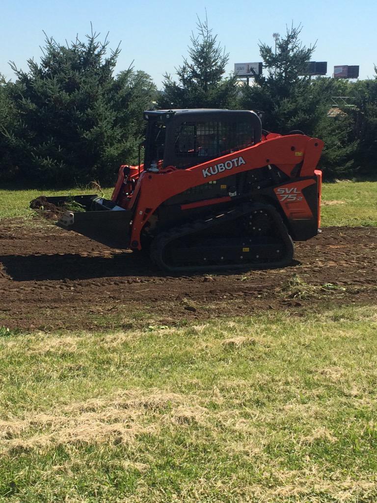a_siebeneck's tweet photo. .@OhioStateASM students testing their driving and land grading skills  thanks to @ColumbusEquip and @OhioStateFABE http://t.co/kW5arppHwK