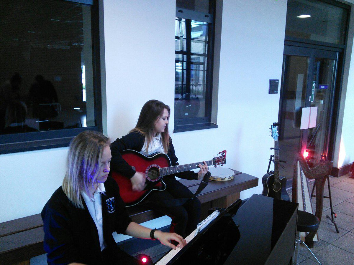 SSCS2007's tweet image. Last minute practice before our guests arrive. #sscsopen