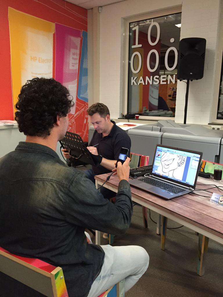 digideon's tweet photo. #10000kansen heeft Sandor Paulus niet nodig, in 1x raak! ;-) Mooi event bij @wihabo http://t.co/sfmkLT9gDp