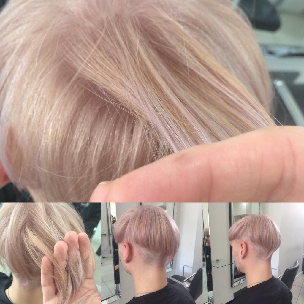 leeono1's tweet photo. Hair today by me#pastel#toning#frosting#bleach#autumnblondes#blondbombshell @OlsenHair http://t.co/VlTZdOnSDS