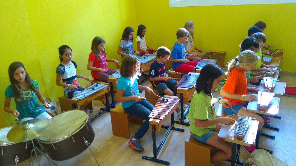 Tempsdemsica's tweet photo. Primera canΓ§Γ³ d'aquest curs amb els instruments Orf dels grups d'#Elemental3 https://t.co/wxhANqVGp3 http://t.co/iVWvFOa3bP