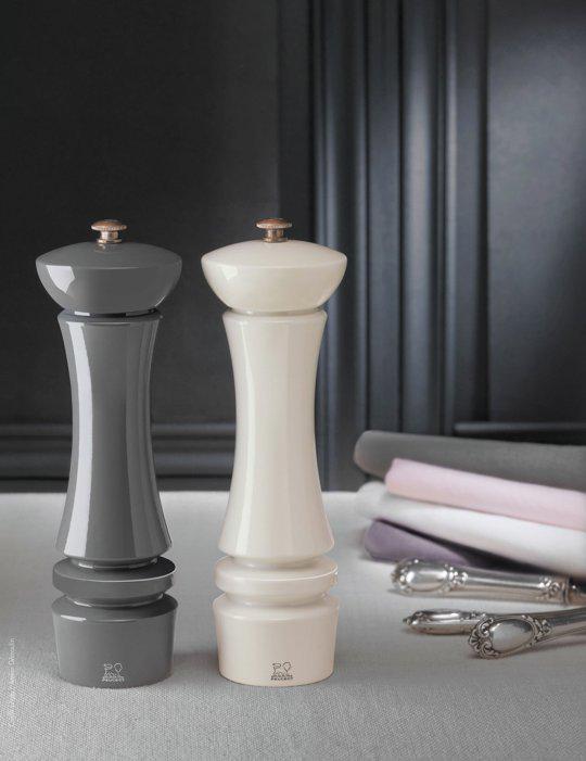 Jennifer_TPar's tweet image. A Sleek New Set of Salt &amp;amp; Pepper Grinders from Peugeot — Faith's Daily Find 09.16.15 amzn.to/1gr98JU