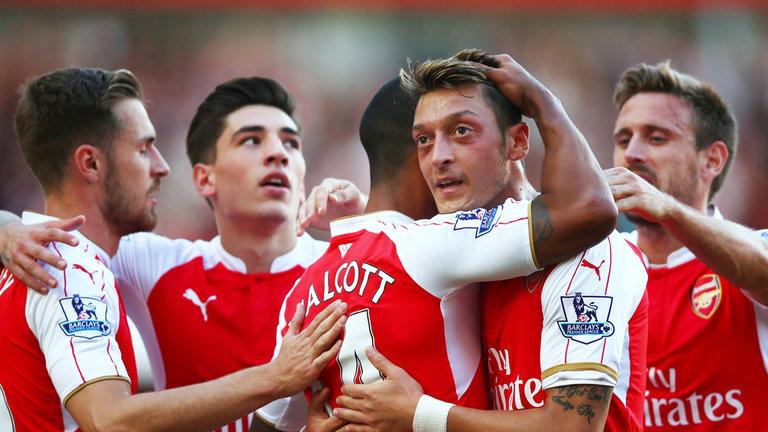 SkySportsPL's tweet photo. Arsenal's squad is good enough to win the league, says Charlie Nicholas: http://t.co/bWeURgYlmz http://t.co/paReNYkzfm
