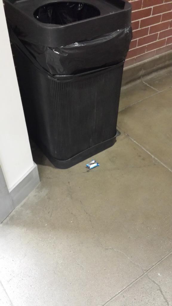 cmugarbage's tweet photo. Just too far away. #CMU #toofar http://t.co/DKbutZokhJ