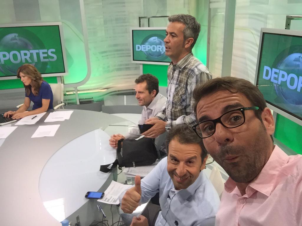 juanjequiros's tweet photo. Waiting time!! @agamiz67 @MartaPaneque @AdiaDeportes ¡go! #golf @SolheimCup2015 @AzaharaGOLF #GoTeamEurope #GoAza http://t.co/l7dRTSOku9