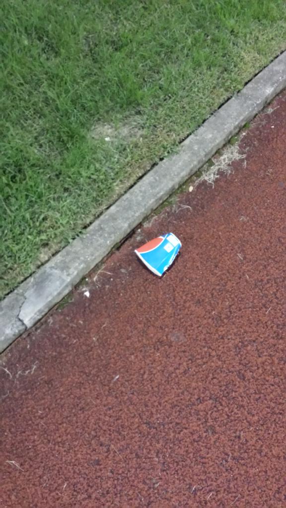 cmugarbage's tweet photo. Someone lapped up their Pepsi quickly, then lost track of the cup. #dadjokes #CMU #pepsiplease http://t.co/fNJDjKsaGi