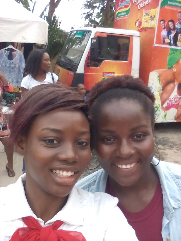 e2598e68f352497's tweet photo. @indomienoodle chillig with Beatrice @ fagunwa hall week cooking competition with indomi http://t.co/7FrOQHgtSg