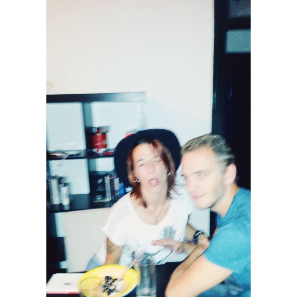 Skinah_'s tweet photo. He is the Love of my fucking life. #MyBud #CrazyNight 🍺❤️ http://t.co/g2o7Yt6PRt
