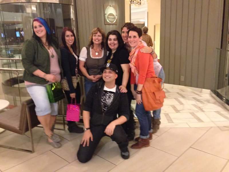 deniselynne1966's tweet photo. #MelsMinionReunion💜  @MrSaks87 @micln We love @mcbridemelissa #Atlanta2014😘💕🌿💕👢👑🔪 #SoonToReuniteInAtlanta2015 😘💕🌿💕👢👑🔪 http://t.co/08Rfj9WJbQ