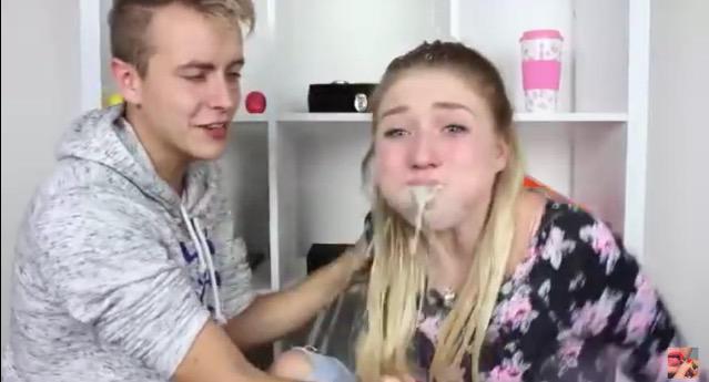 edoppelli's tweet photo. wenn ich liont oder dagi in meiner tl seh': http://t.co/mTZouunyH6