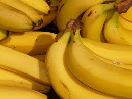 RecipApps's tweet photo. Eating six #bananas at once doesn't kill you
#banana_bread #banana_recipes
http://t.co/4sA9OWYhzT http://t.co/Iyipi4ZzJs