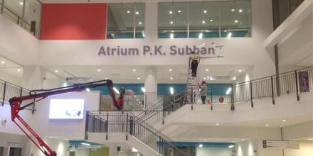 PKSubban1's tweet image. Seeing my name in the atrium gave me goosebumps! It's an honor to be able to partner with #MontrealChildrensHospital.