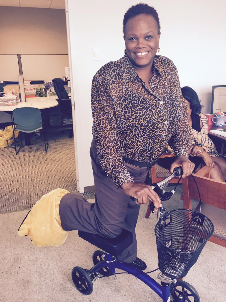 uwgaMichelle's tweet photo. @jrobin813 hurt her foot AGAIN!!! Lol! http://t.co/fqwIp3AOkr