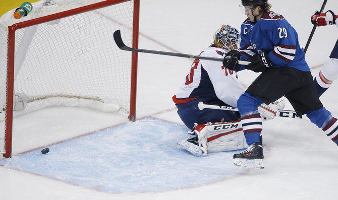 Happy 26th birthday to the one and only Braden Holtby! Congratulations 