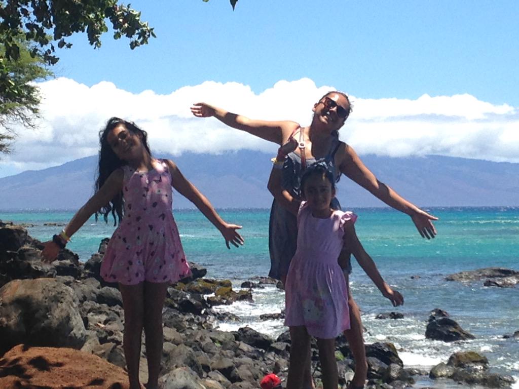 RomanLaRose1's tweet photo. @shellydabiero why aren't you on your way to Hawaii? http://t.co/e2CCsR25eC