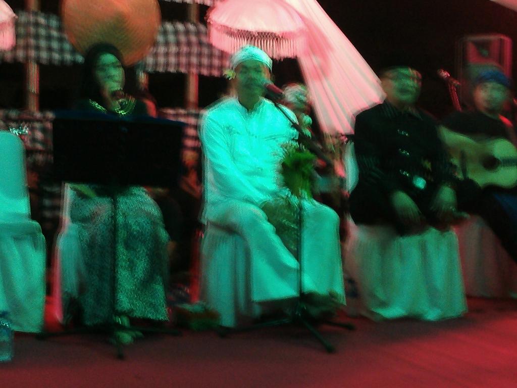 Rada rieut sirah ningali dangiang pakuan di lapangan pakuan, hanjakal nu ngageugeuh lapang teu jiga <a href="/DediMulyadi71/">Kang Dedi Mulyadi</a>