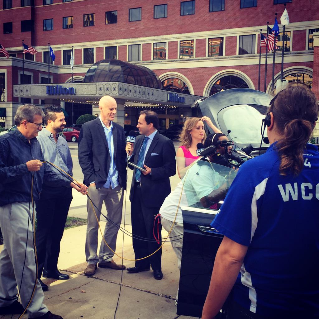 davidjranallo's tweet photo. LIVE in technicolor and talking about a Tesla and GRE's Revolt program - that was fun! #DriveElecMN #MNRevolt http://t.co/HqjxOQdgx2