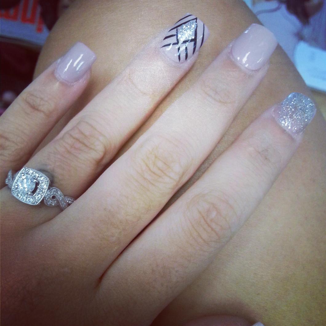 bustos_gabby's tweet photo. Proud to say im engaged to the love of my life💘 #ILoveMyFiance #SoYouHoesCanBackOffNow #WereTogetherForever @NoahT22 http://t.co/VKR9RqOcTD