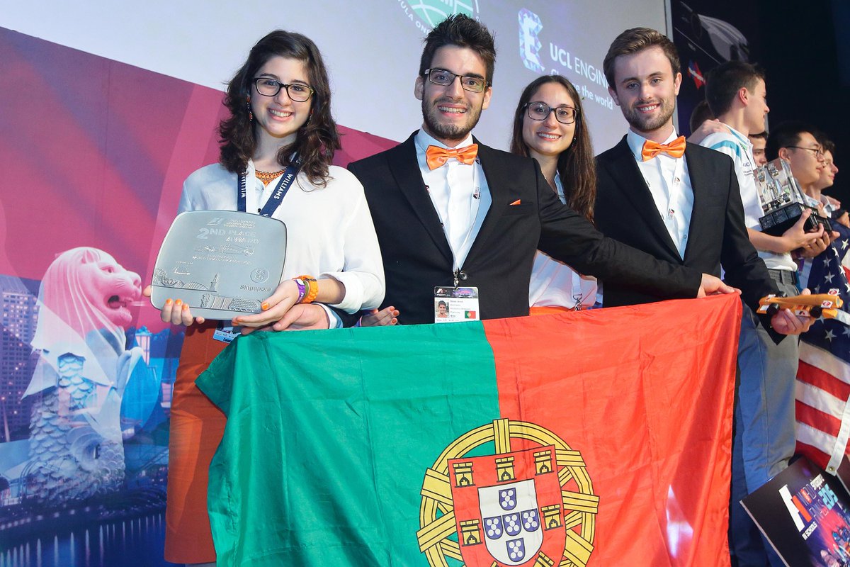 STEMRacingHQ's tweet photo. #F1inSchoolsWF podium @UnionRacingInt World Champs, 2nd - @F1_mustangs, 3rd @TeamAIBRacing http://t.co/l276bQ37qJ