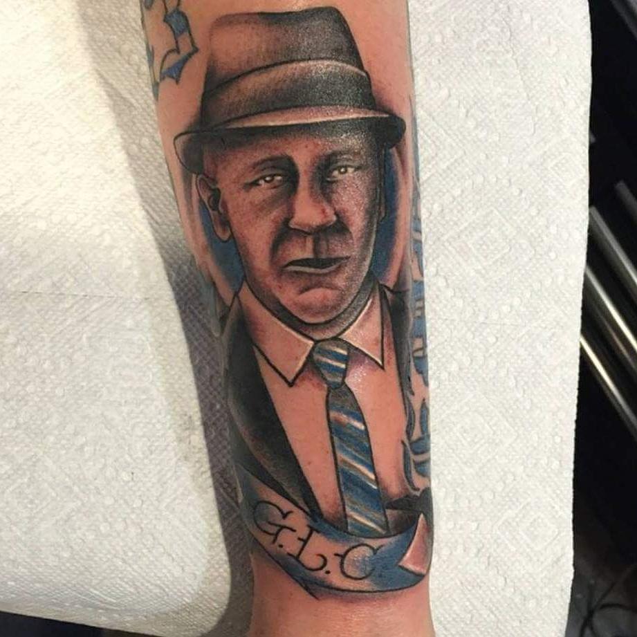 cse_tattoo's tweet photo. GRACIAS VIEJO CAPWELL POR CREAR ESTE HERMOSO SENTIMIENTO LLAMADO CLUB SPORT EMELEC http://t.co/Vt4MDYS5HH