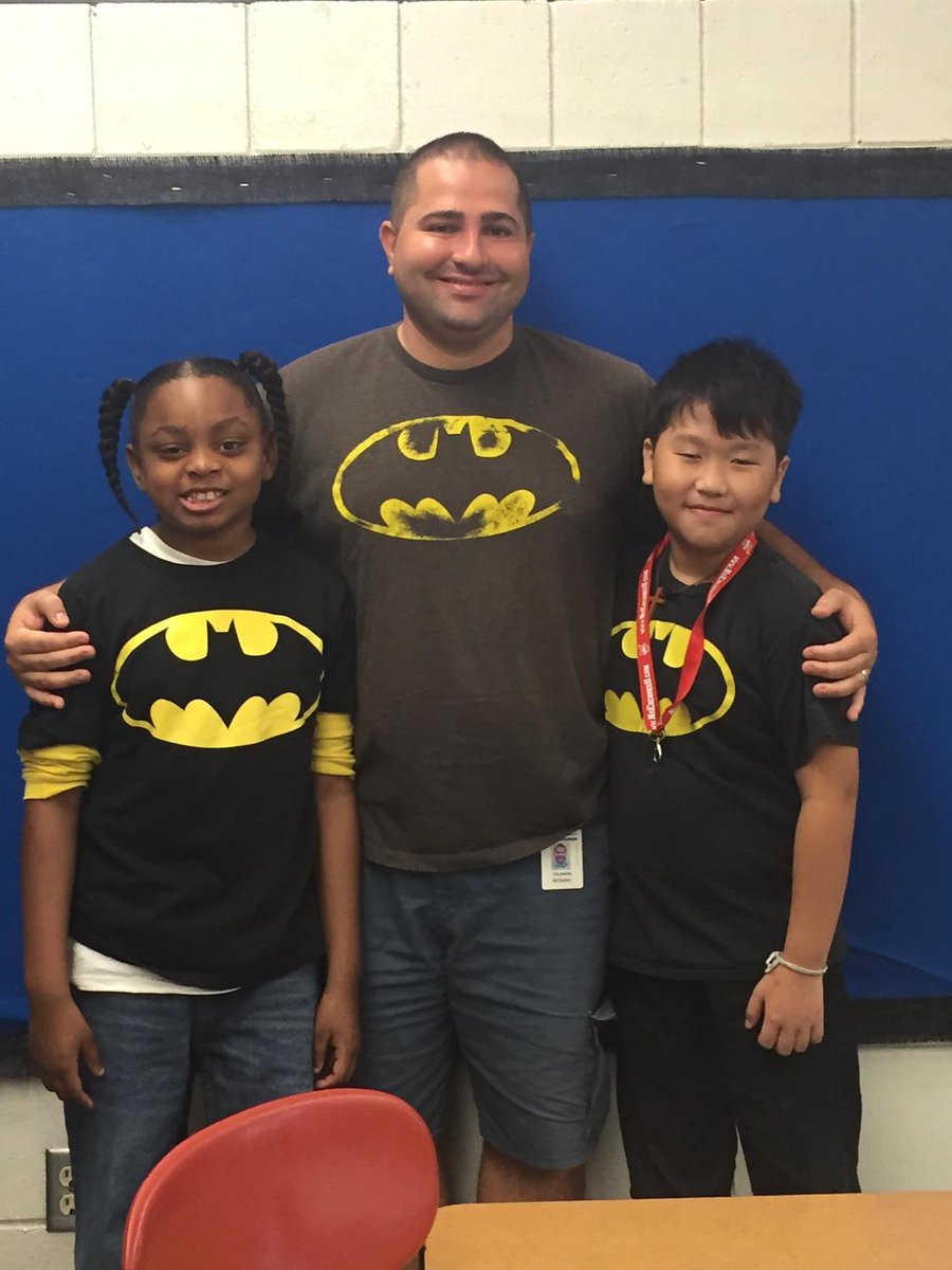 VentoElementary's tweet image. Batman day at Vento!