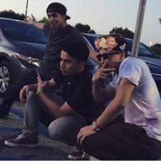 sarinana_ashley's tweet photo. I couldn't choose one so i choosed them all so here are my mcw   #fraydoe #fraybaes  #3cfam #em3 #allensarinana 😍😘💞💭💘 http://t.co/RlNgkPmBkV