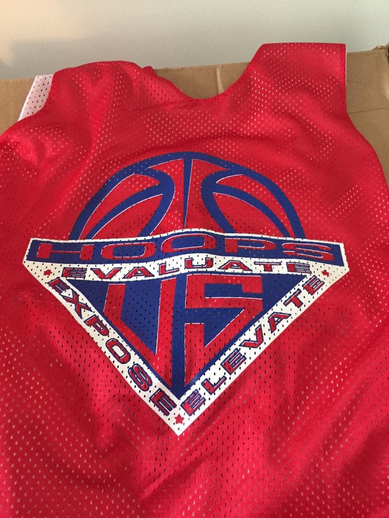 ushoops2015's tweet image. @Coach_Rick57 @getmerecruited @carolinapreps9 @MCDOTS40 Almost game time! Call 843-855-1816 to register! #USHOOPS!