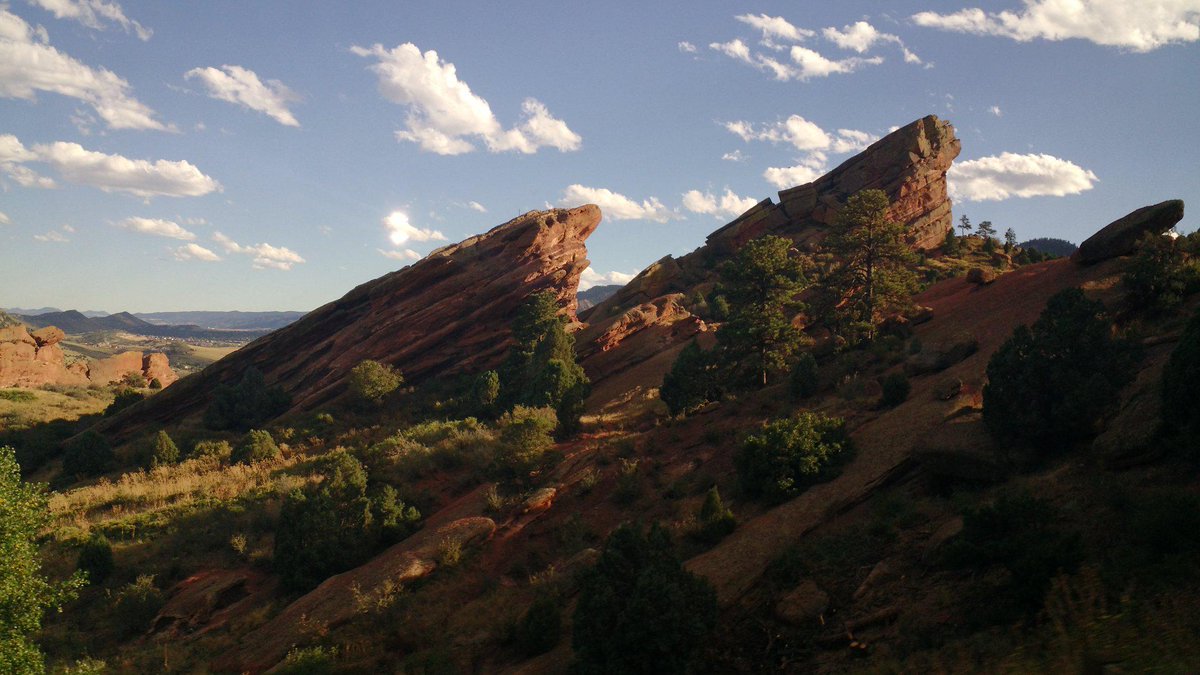 bobhebeisen's tweet image. On the way to #Redrocks for some RnR after a busy day. #SDLCSS