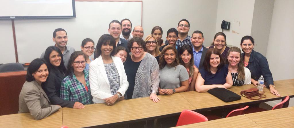 Derecho_UPR's tweet photo. Hon. Sonia Sotomayor visitó hoy @Derecho_UPR Conversatorio con estudiantes de derecho. Honrados con su visita @uprrp http://t.co/tVBHAMXh0j